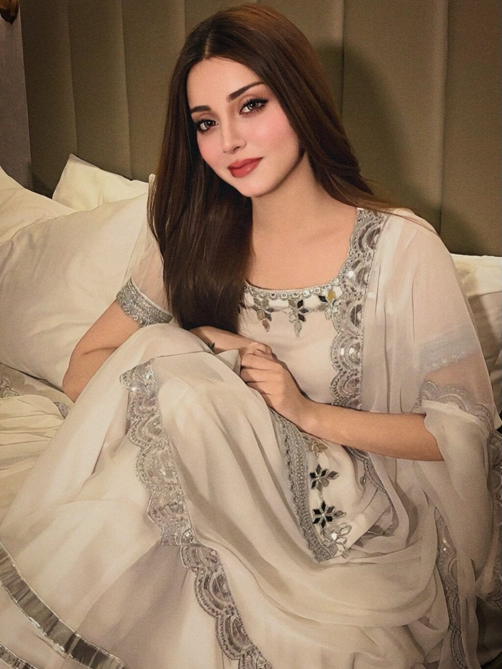 Alizeh Shah’s Remarks About Her Natural Beauty