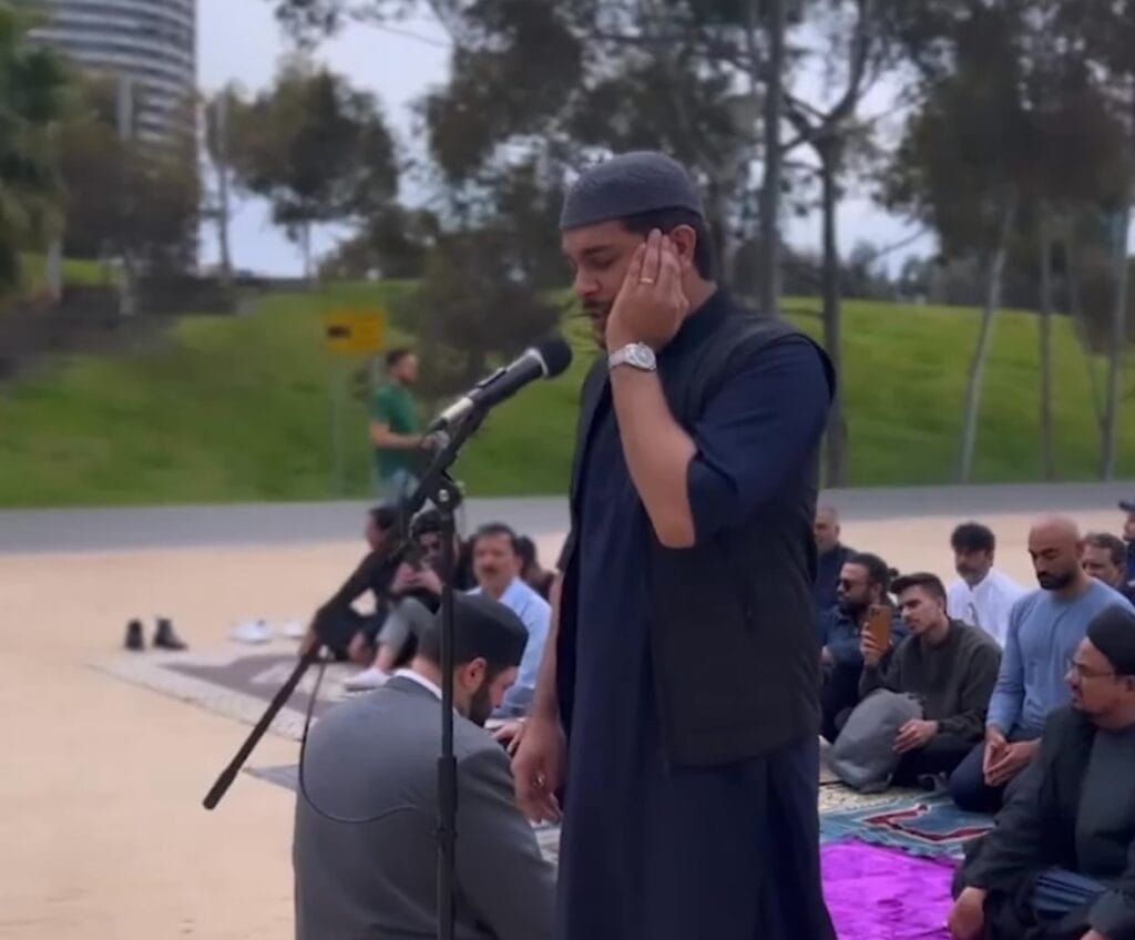 Asim Azhar Gives Azan In Melbourne Australia Asim Azhar Gives Azan In Melbourne