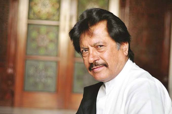 Attaullah Khan Esakhelvi’s Burial Plans Stir Debate