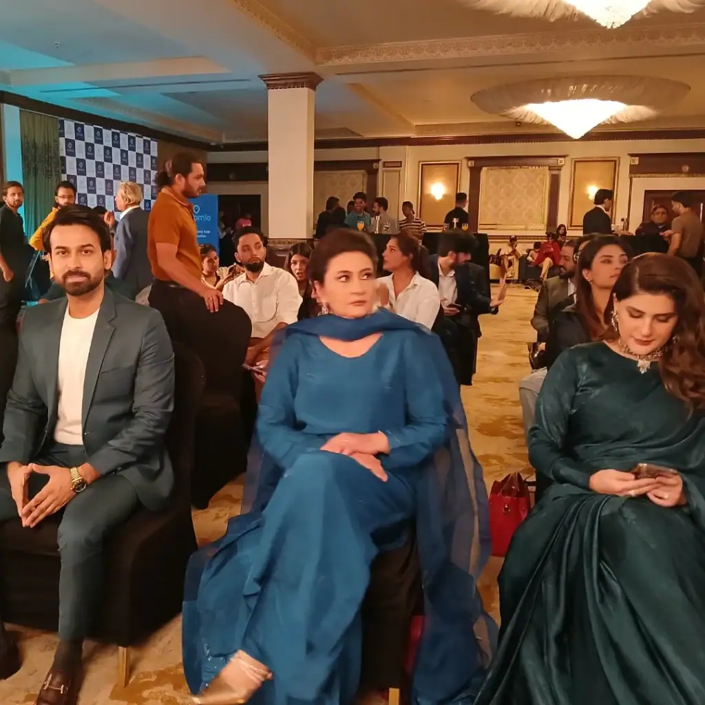 Mehreen Jabbar Shares Doctor Bahu BTS With Farewell Message