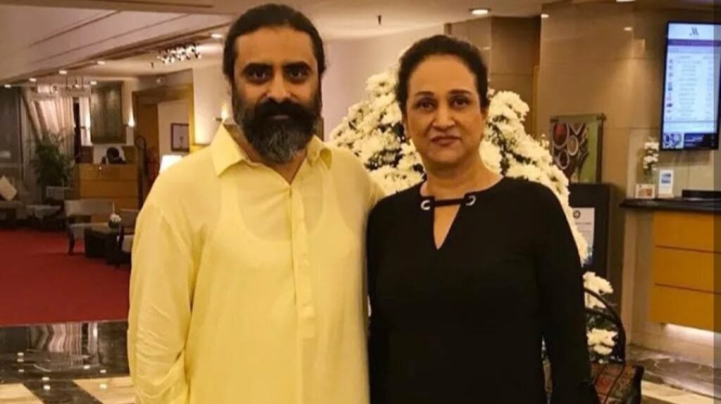 Asma Abbas Says Single Women over 60 should get married Asma Abbas Says single Women over 60 should get married