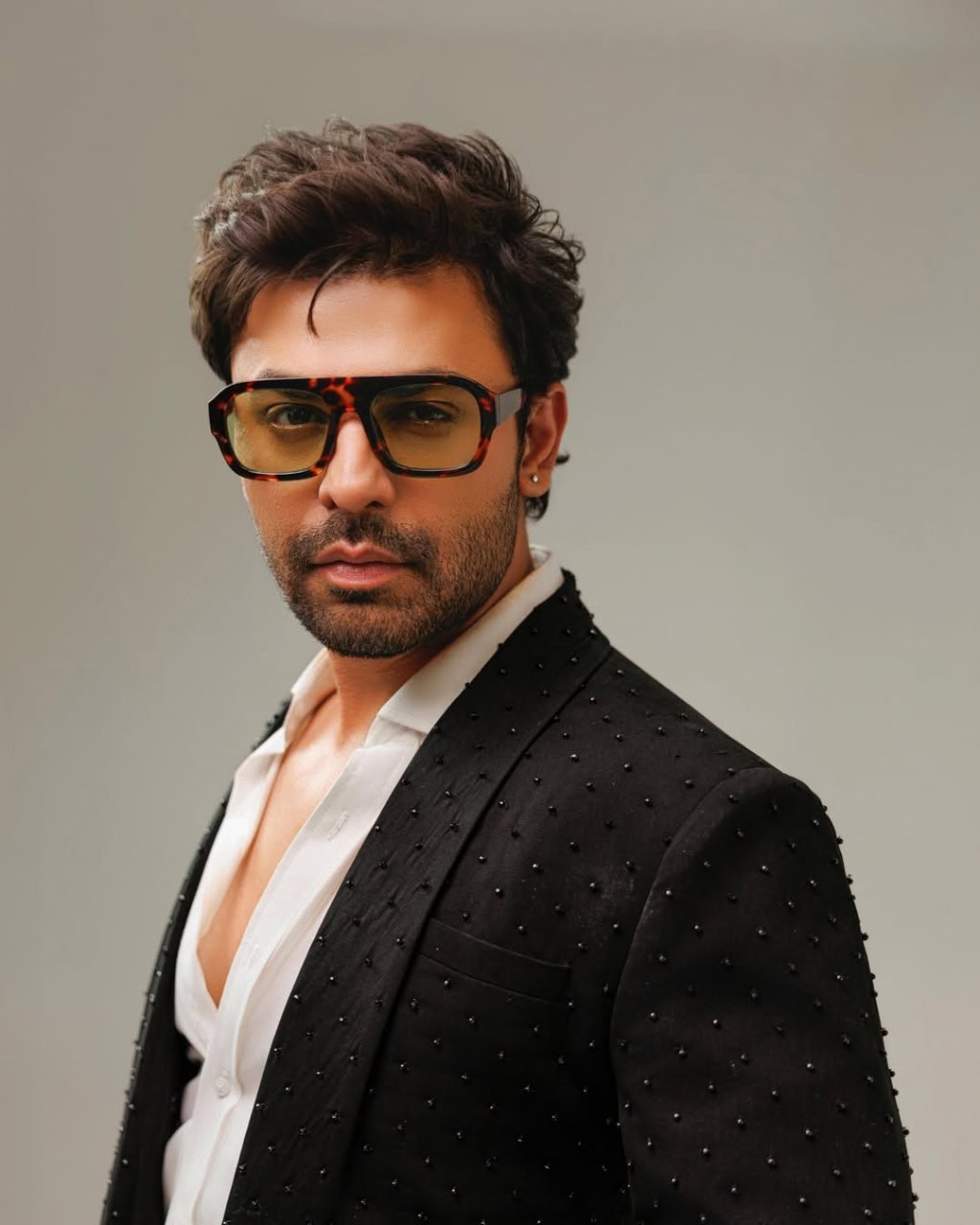 Sahar Hashmi Signs Another Big Project - Details Sahar Hashmi Signs Another Big Project – Details