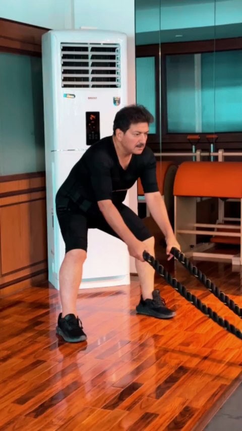 Hamid Mir's Extreme Fitness Routine Gets Interesting Reactions Hamid Mir’s Extreme Fitness Routine Gets Interesting Reactions