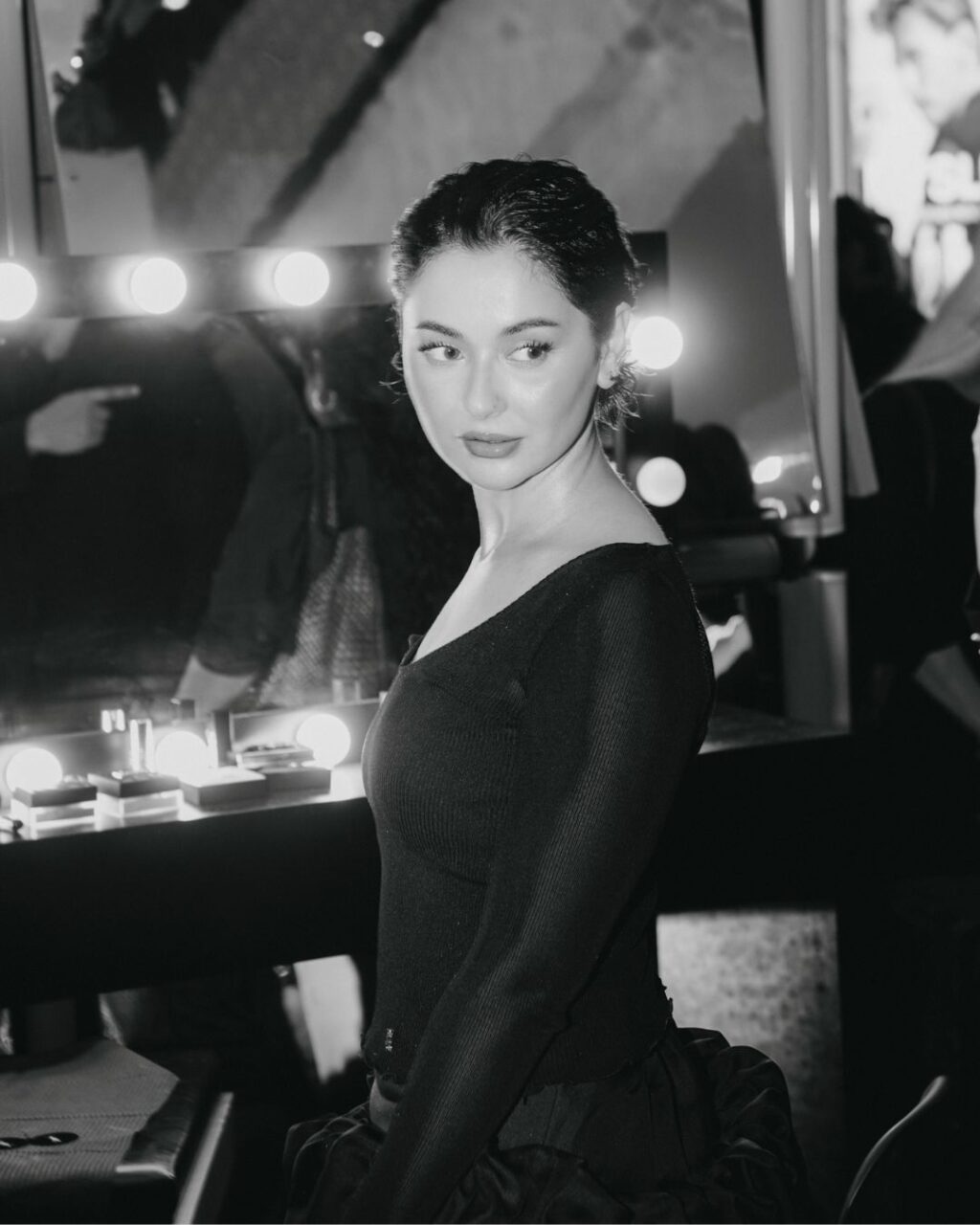 Hania Aamir Steals Spotlight At YSL Launch In Lahore