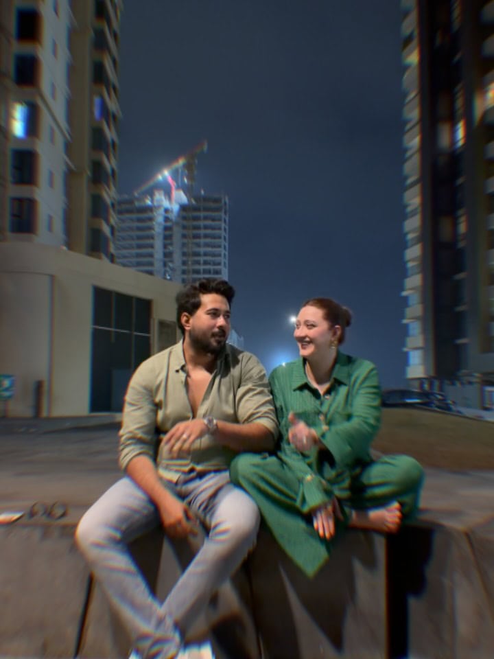 Internet Cringes On Momina Iqbal & Husband’s Romantic Moments