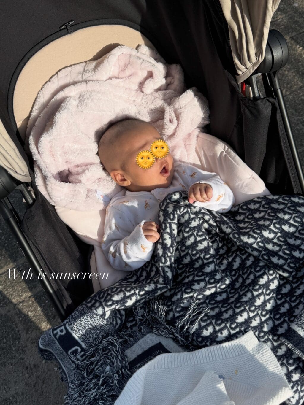 Sarah Khan Shares Family Pictures Depicting Her High Standards Sarah Khan Shares Family Pictures Depicting Her High Standards
