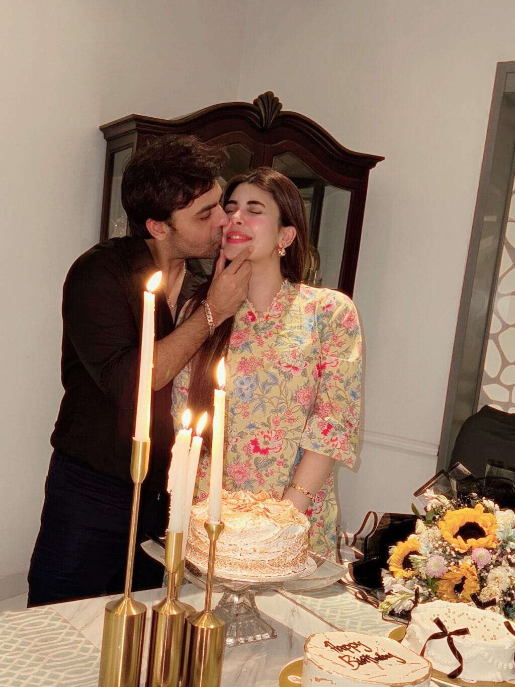 Urwa Hocane Celebrates Her Birthday With Farhan & Family Urwa Hocane Celebrates Her Birthday With Farhan & Family