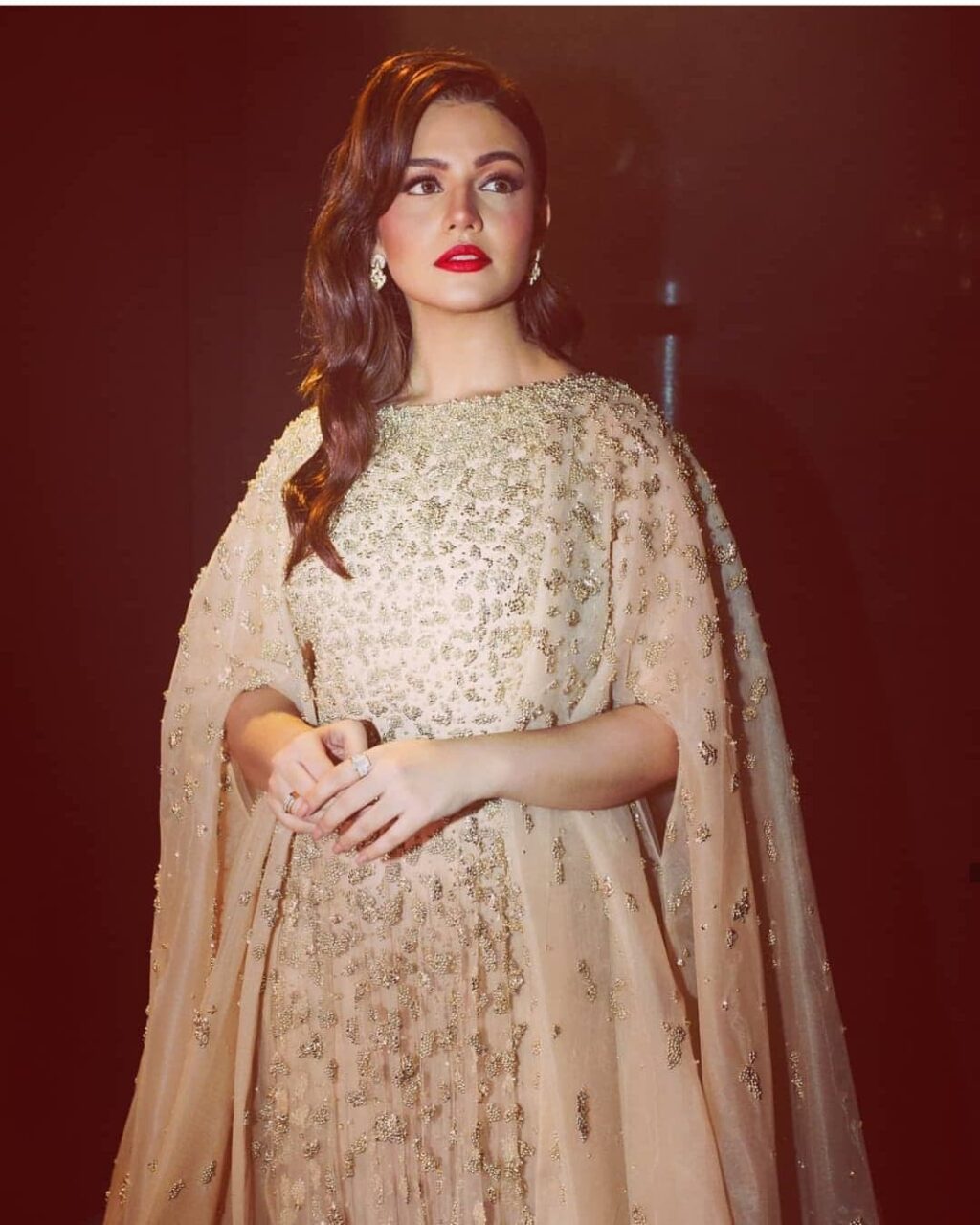 Zara Noor Abbas's Remarkable Weight Loss Surprises Fans Zara Noor Abbas’s Remarkable Weight Loss Surprises Fans