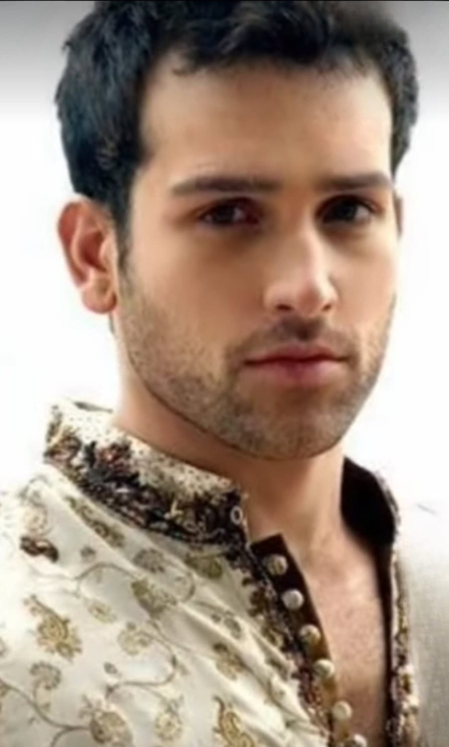 Abdullah Ejaz Reveals The Painful Reason Behind Leaving Modelling Abdullah Ejaz Reveals The Painful Reason Behind Leaving Modelling