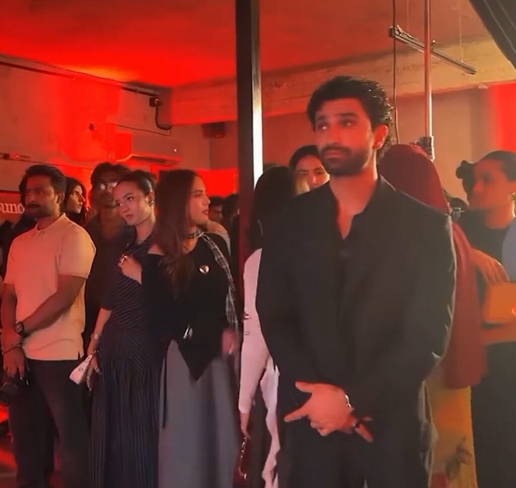 Ahad Raza Mir Ignoring Sistrology Gets Interesting Reactions Ahad Raza Mir Ignoring Sistrology Gets Interesting Reactions