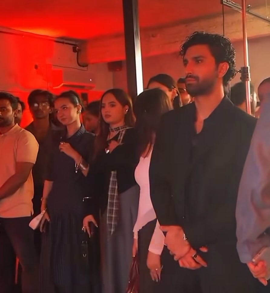Ahad Raza Mir Ignoring Sistrology Gets Interesting Reactions Ahad Raza Mir Ignoring Sistrology Gets Interesting Reactions