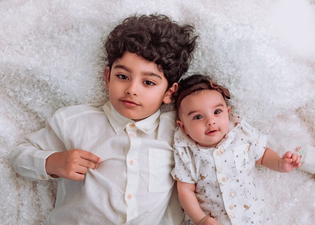 Iqra Aziz Reveals Daughter’s Face in a Cute Photoshoot