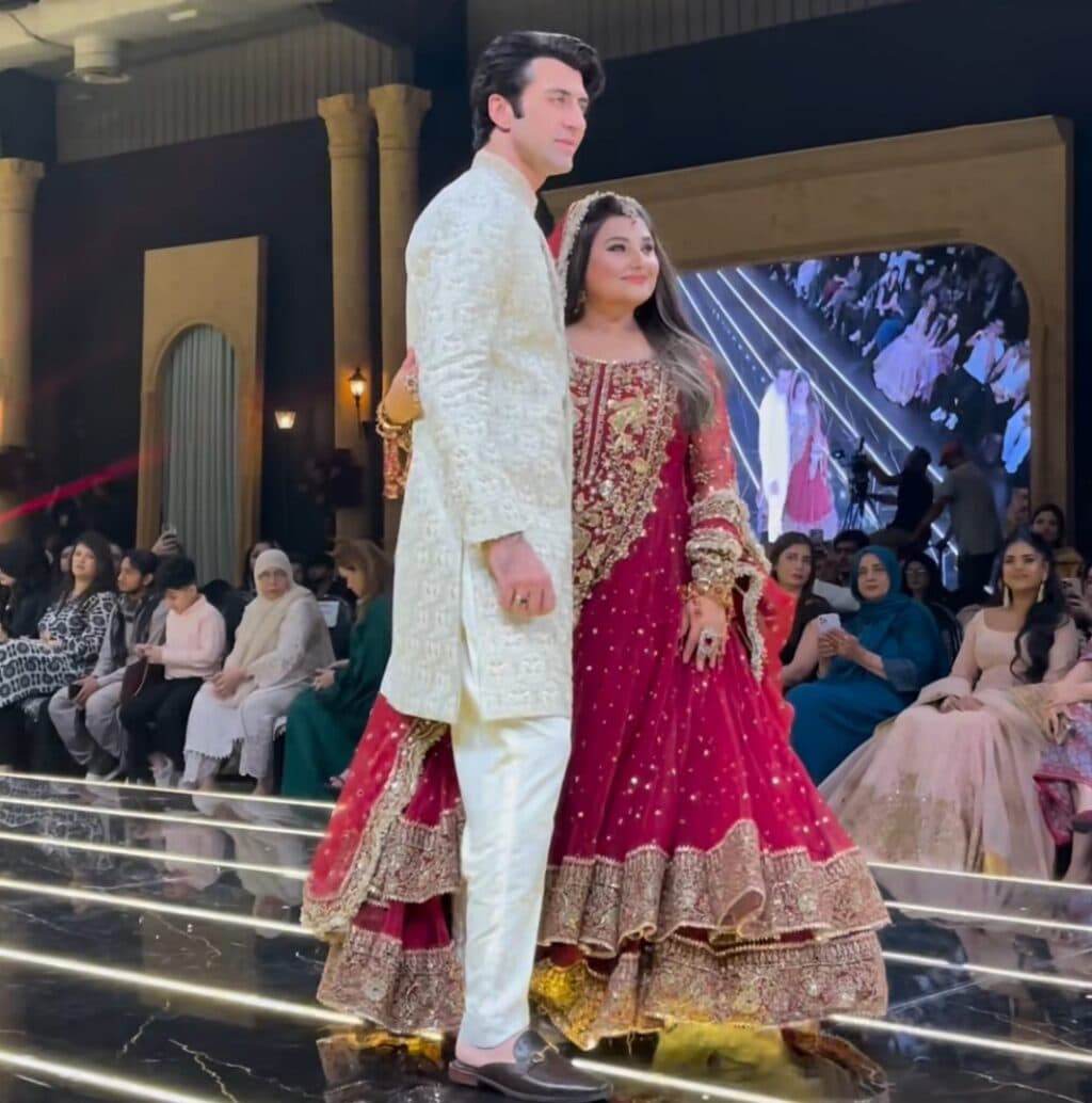 Javeria Saud's Ramp Walk With Aimal Khan At Kashee's Show Trolled Javeria Saud’s Ramp Walk With Aimal Khan At Kashee’s Show Trolled