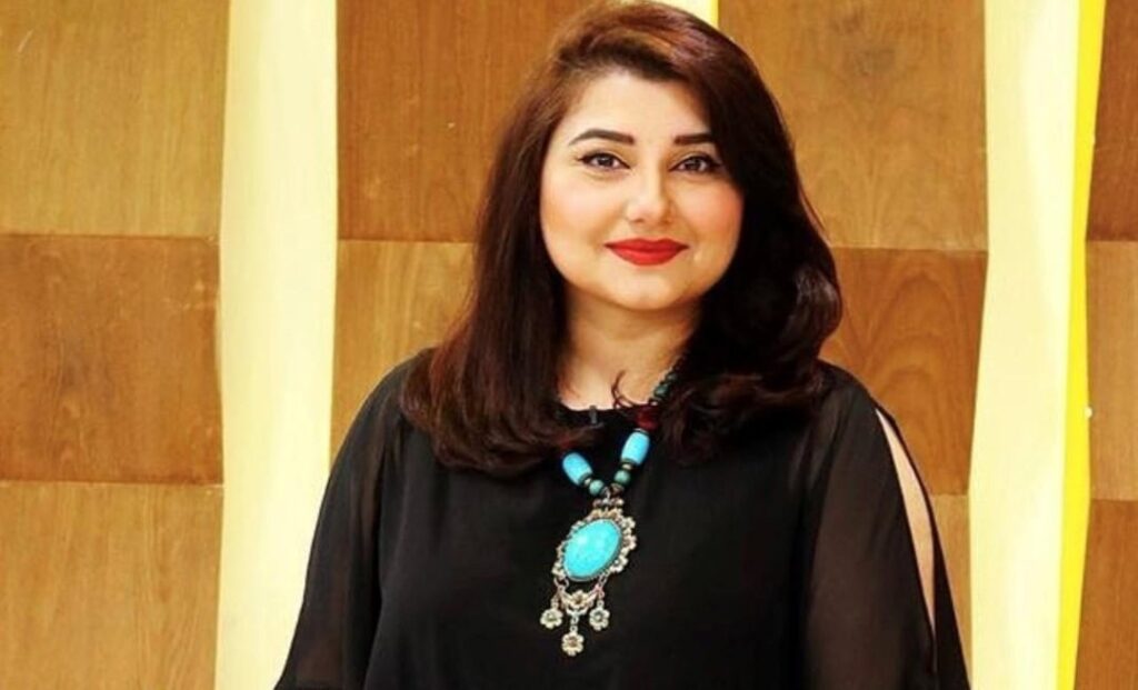 Javeria Saud's Ramp Walk With Aimal Khan At Kashee's Show Trolled Javeria Saud’s Ramp Walk With Aimal Khan At Kashee’s Show Trolled