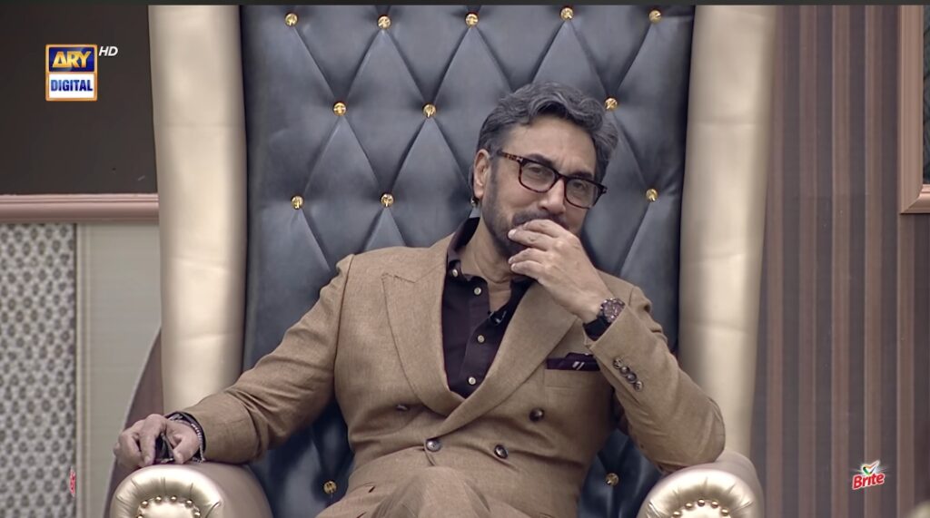 Laila’s Flirtation with Adnan Siddiqui Embarrasses TV Viewers