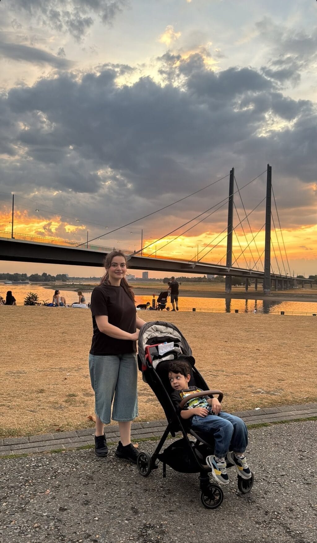 Minal Khan in Europe With Family Minal Khan in Europe With Family
