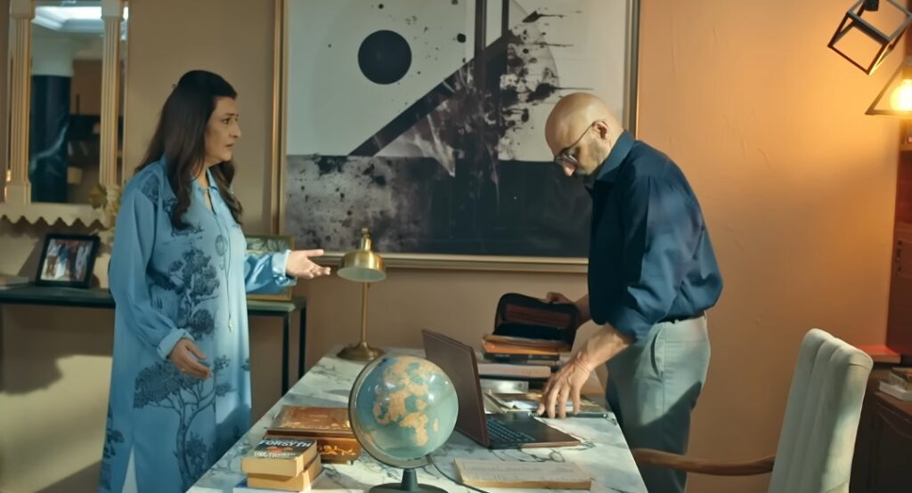 Hilarious Reactions On Saba Hameed Playing Faran Tahir's Mother & Wife Simultaneously Hilarious Reactions On Saba Hameed Playing Faran Tahir’s Mother & Wife Simultaneously