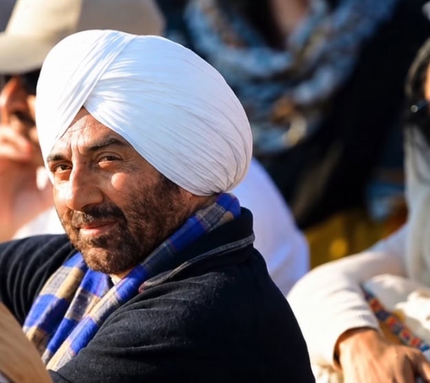 Sunny Deol Shares Details of Interaction With Pakistanis During Kartarpur Visit Sunny Deol Shares Details of Interaction With Pakistanis During Kartarpur Visit