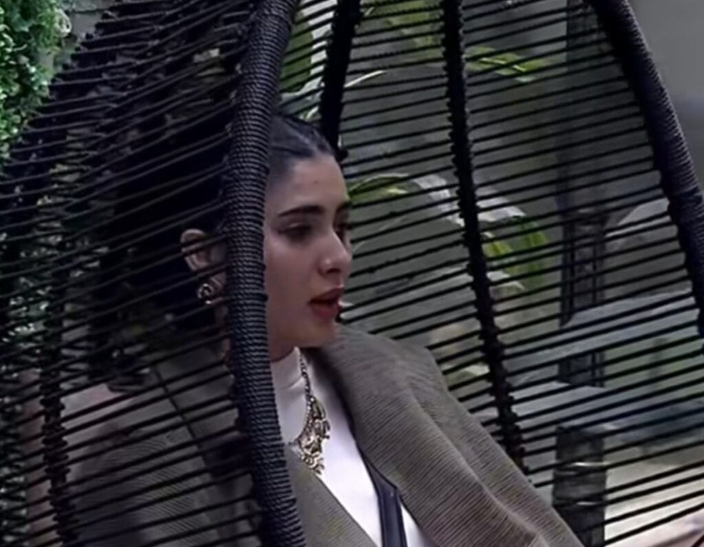 Tamasha Contestant Sehrish’s Personal Life Sparks Debate
