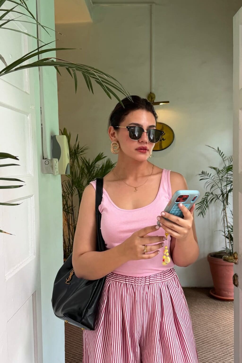 Zara Noor Abbas's Remarkable Weight Loss Surprises Fans Zara Noor Abbas’s Remarkable Weight Loss Surprises Fans