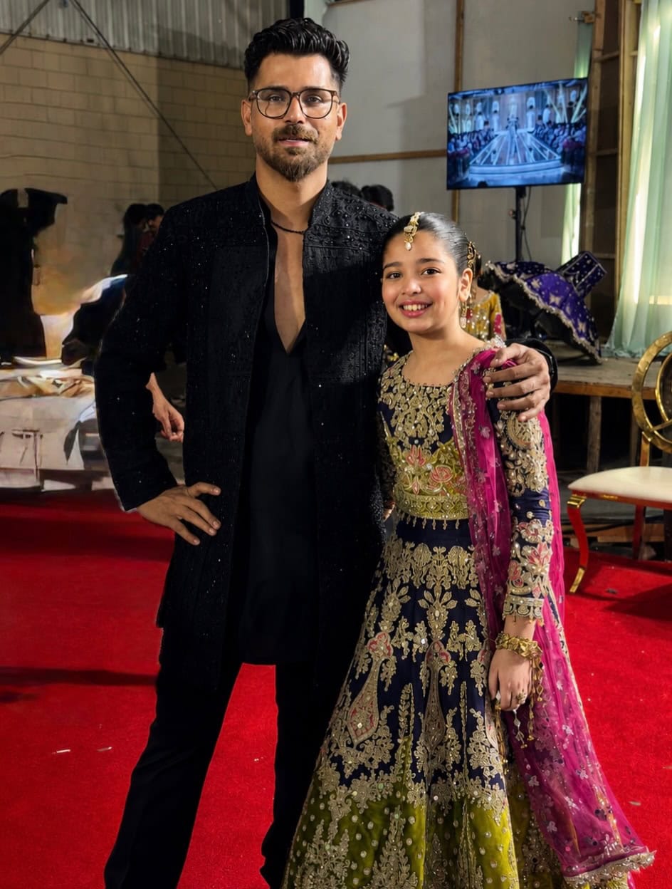 Child Star Aayat Arif Ramp Walk At Kashees Under Fire