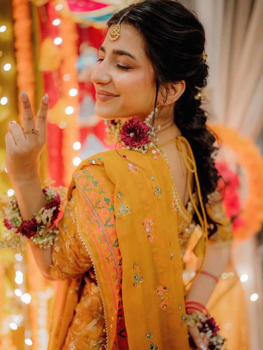 Ramsha Khan’s Sister Mayoun Pictures & Videos