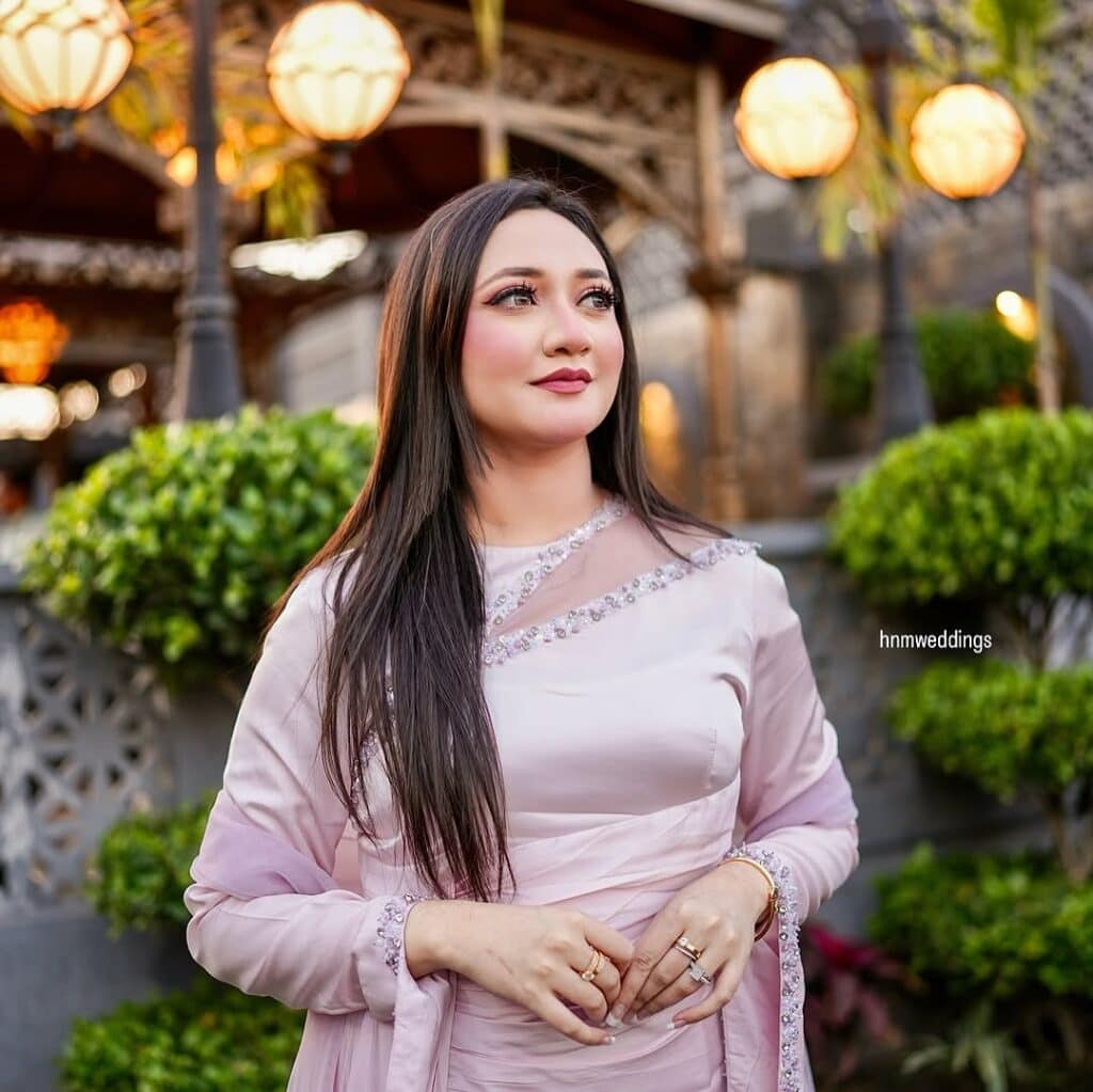Emaan Fatima Spotted With Rajab Butt’s Friend