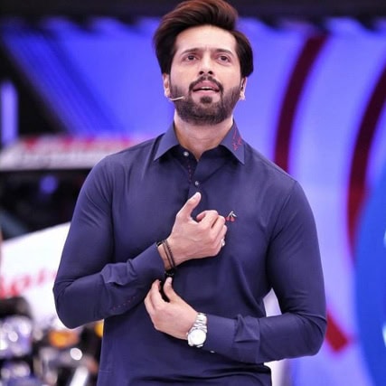 Pakistani Celebrities Who Lost Credibility By Criticising Other Stars