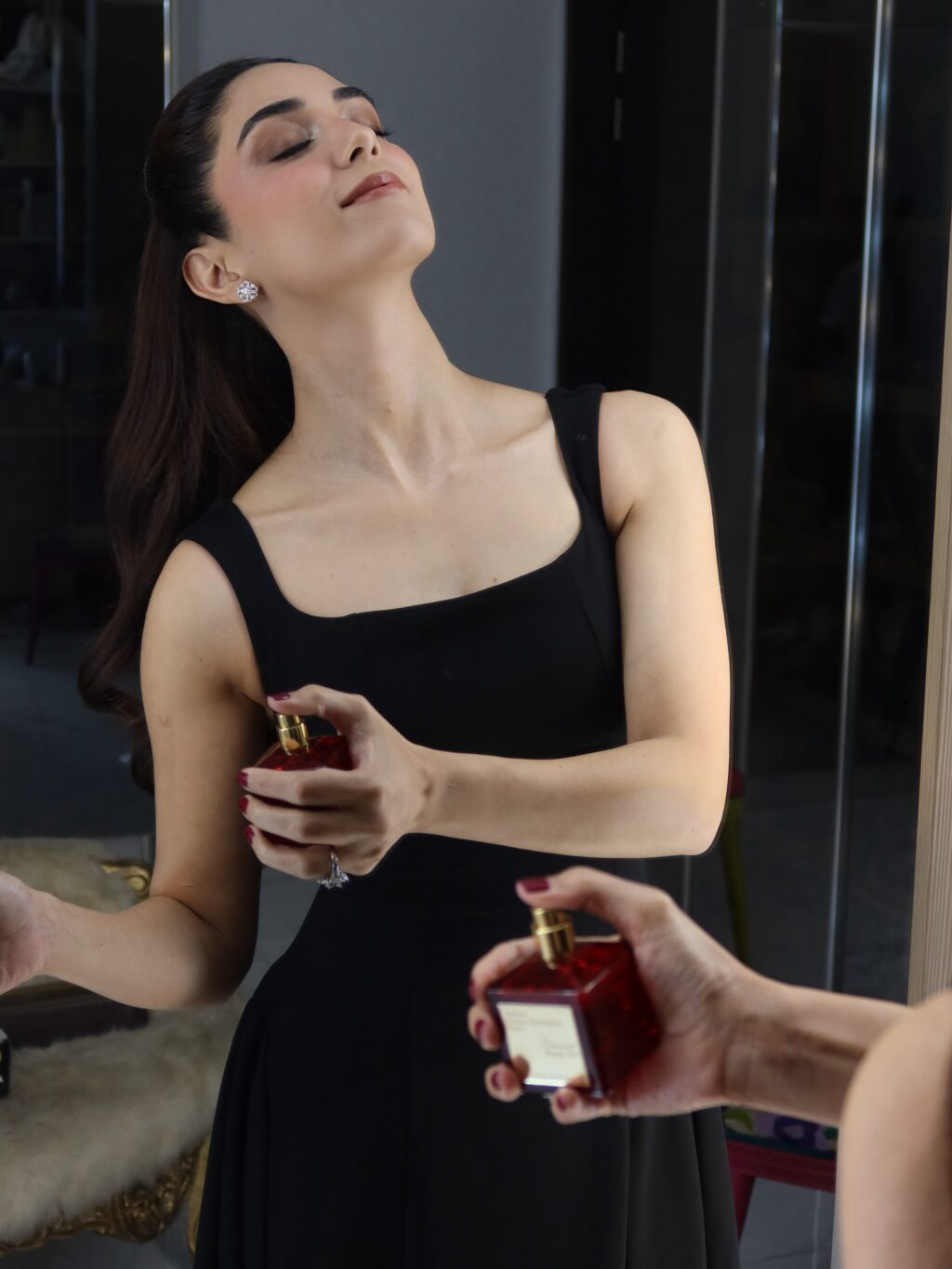 Maya Ali’s Glamorous Birthday Celebration With Friends