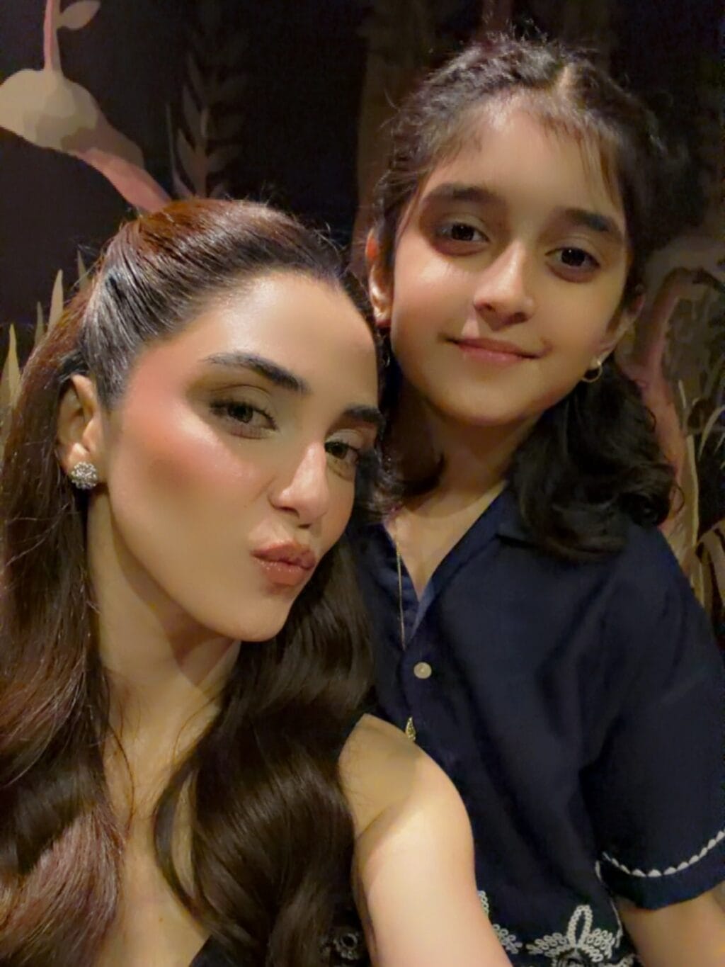 Maya Ali’s Glamorous Birthday Celebration With Friends