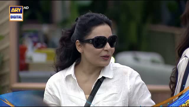 Tamasha Season 5 - Meera's Superstar Entry Tamasha Season 5 – Meera’s Superstar Entry