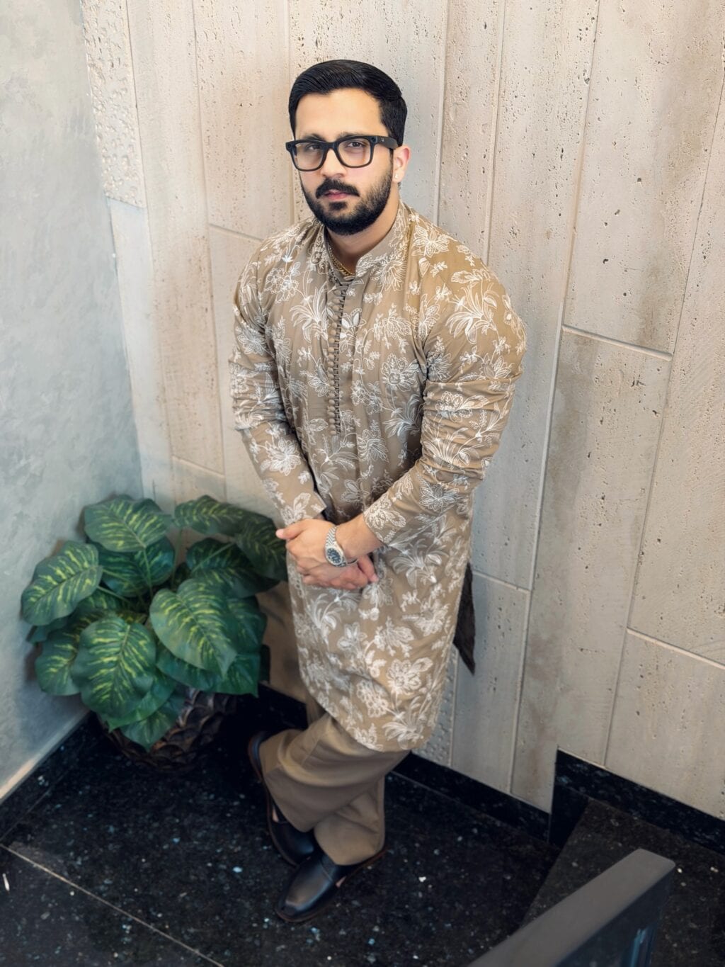 Rajab Butt Reveals Reason To Show Off Wealth Rajab Butt Reveals Reason To Show Off Wealth
