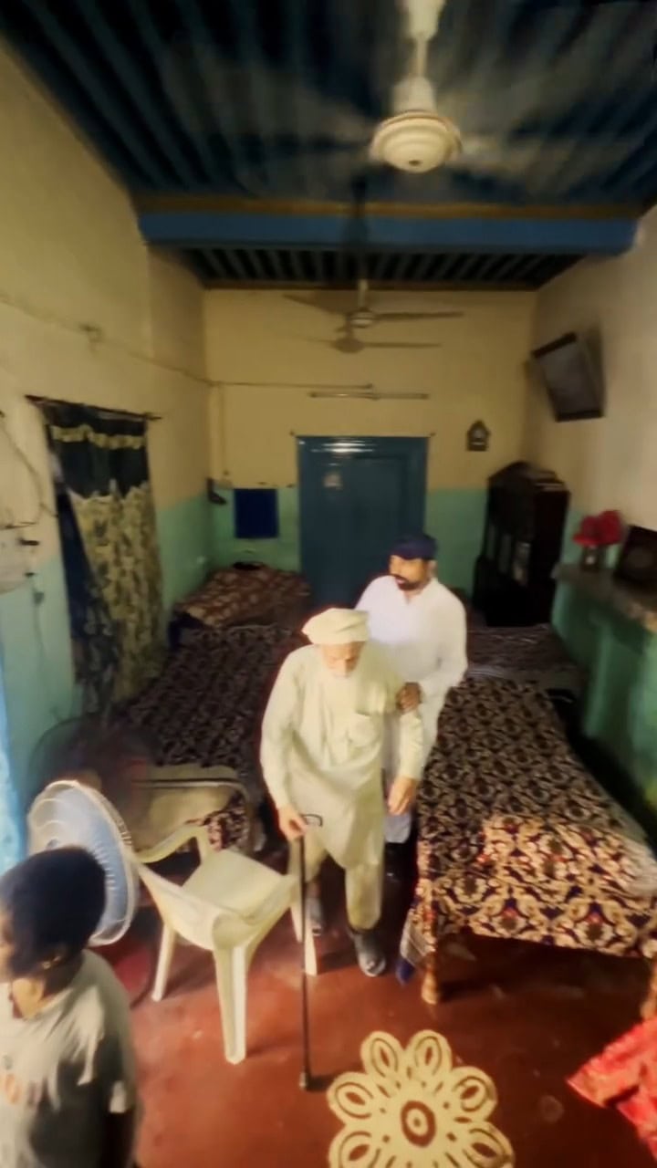 Pakistani Influencer Finds Sanjay Dutt's Pakistani Home Pakistani Influencer Finds Sanjay Dutt’s Pakistani Home