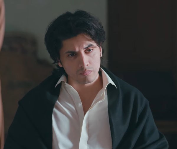 Zanjeerain Episode 32 - Truth Exposed & Big Twists Zanjeerain Episode 32 – Truth Exposed & Big Twists