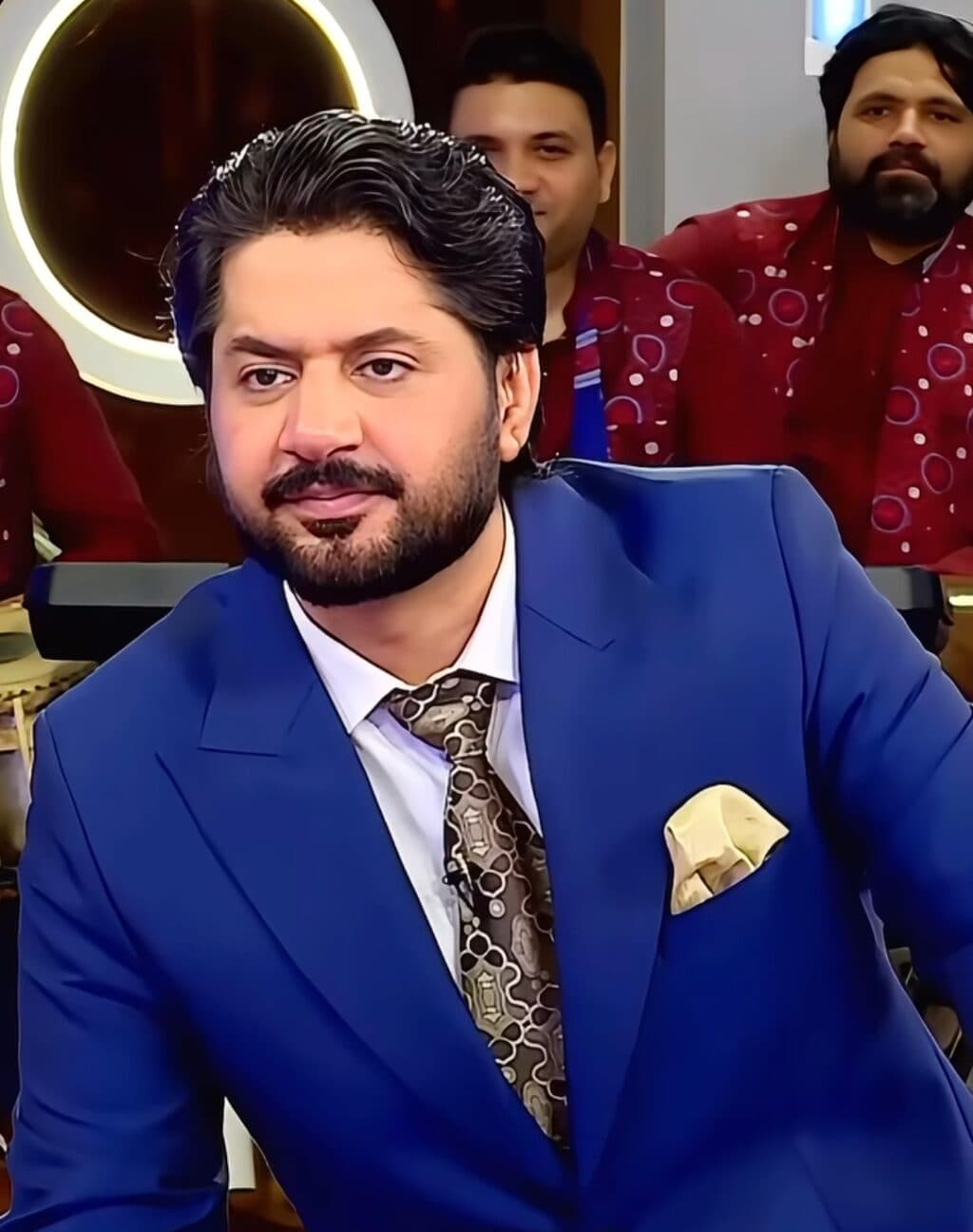 Imran Ashraf's Pairing with Zoha Tauqeer Criticized Imran Ashraf’s Pairing with Zoha Tauqeer Criticized
