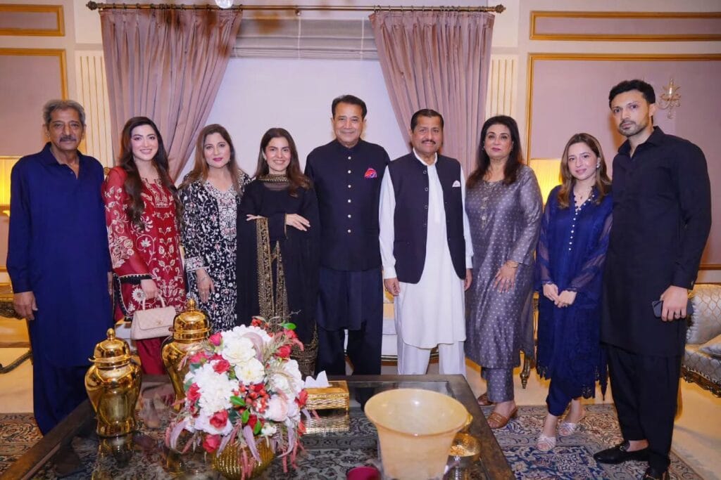 Kiran Khan & Mirza Ishtiaq Baig First Family Dinner After Wedding Kiran Khan & Mirza Ishtiaq Baig First Family Dinner After Wedding