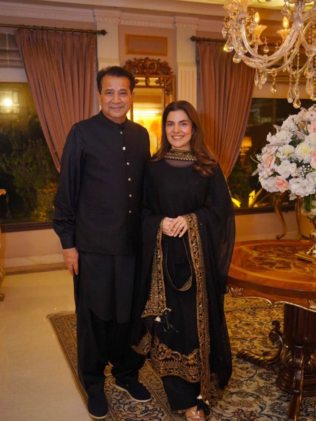 Kiran Khan & Mirza Ishtiaq Baig First Family Dinner After Wedding Kiran Khan & Mirza Ishtiaq Baig First Family Dinner After Wedding