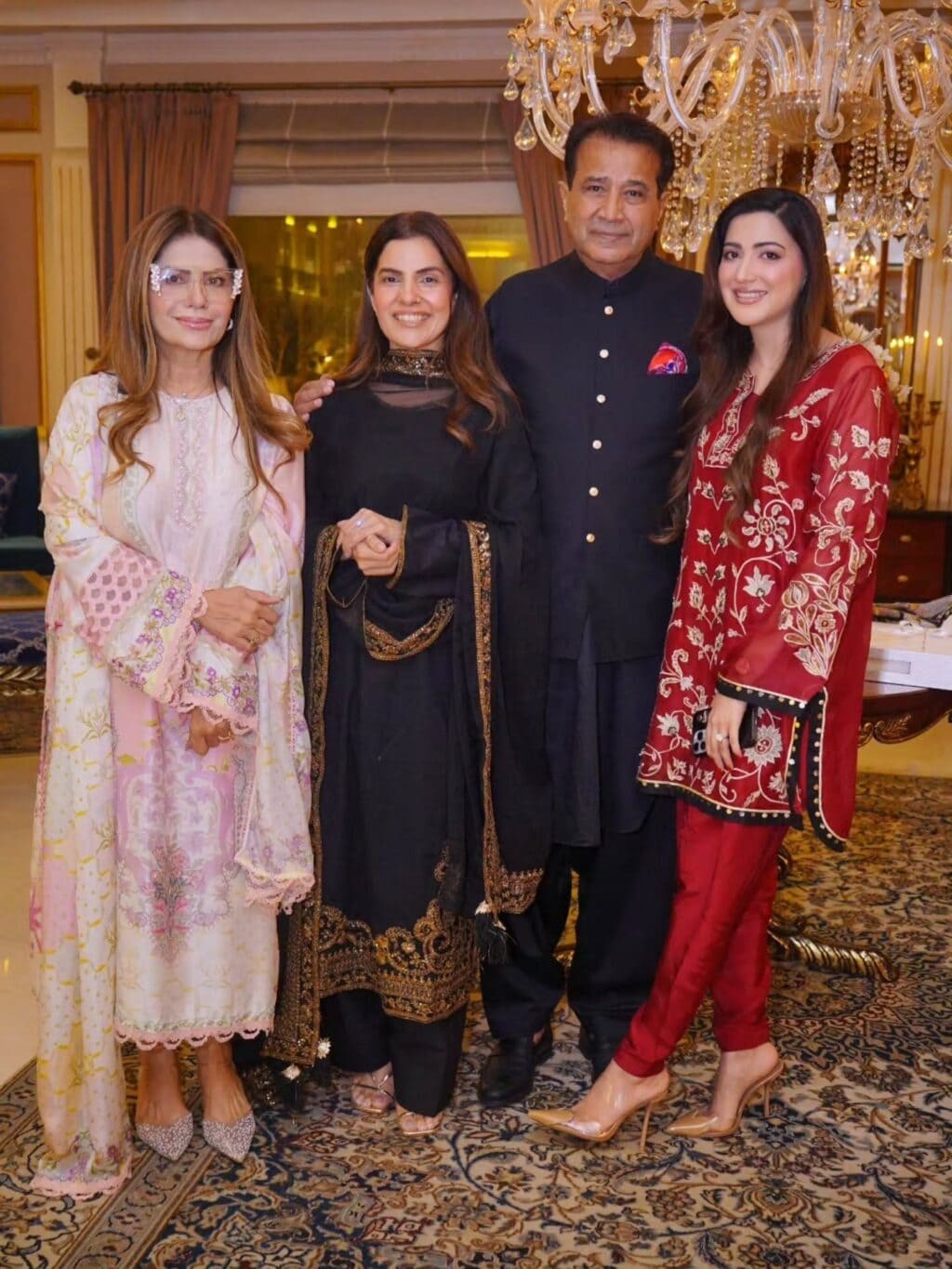 Kiran Khan & Mirza Ishtiaq Baig First Family Dinner After Wedding Kiran Khan & Mirza Ishtiaq Baig First Family Dinner After Wedding