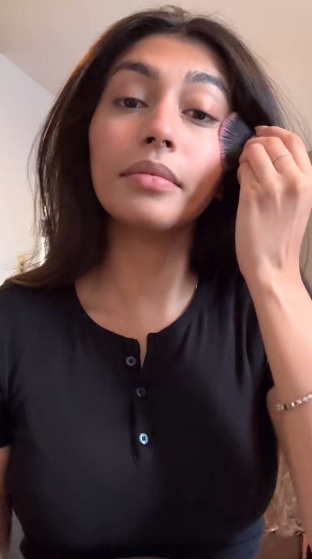 Nida Yasir’s Daughter Sila Introduces Herself – Starts Digital Creation