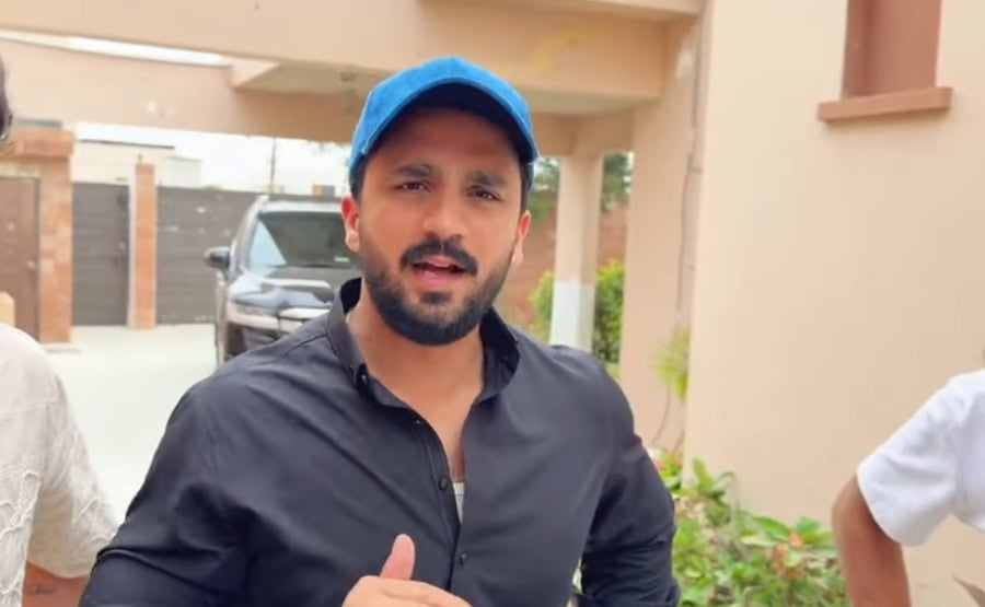 Rajab Butt Criticized For Degrading Sehar Khan’s Success