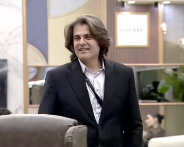 Adnan Siddiqui Schools Zeyb For Mocking Babrik Shah in Tamasha Adnan Siddiqui Schools Zeyb For Mocking Babrik Shah in Tamasha