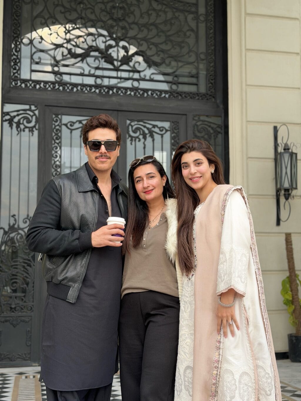 Urwa Hocane Bids Farewell To Aap Ki Izzat with Unseen BTS Pictures