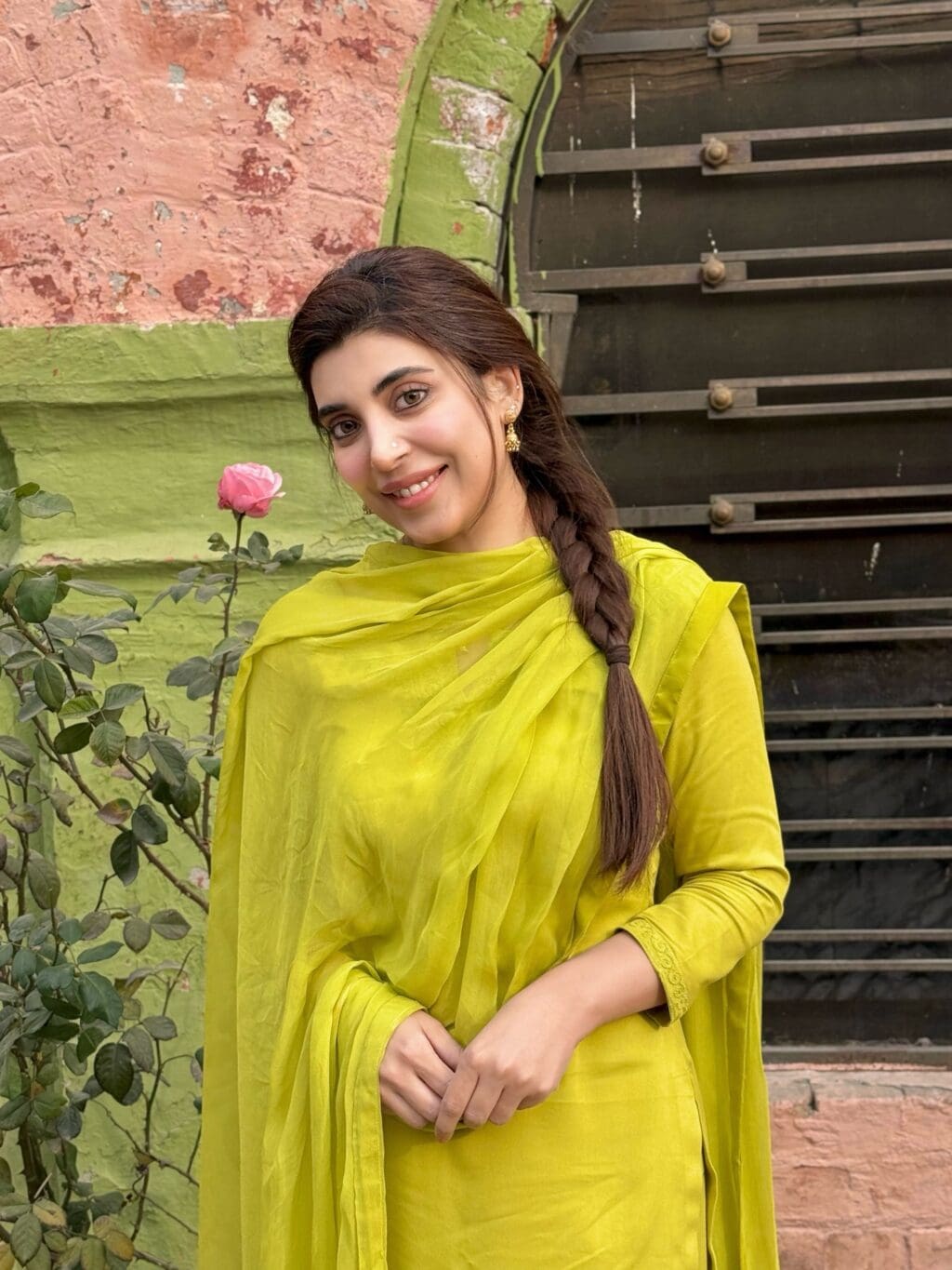 Urwa Hocane Bids Farewell To Aap Ki Izzat with Unseen BTS Pictures