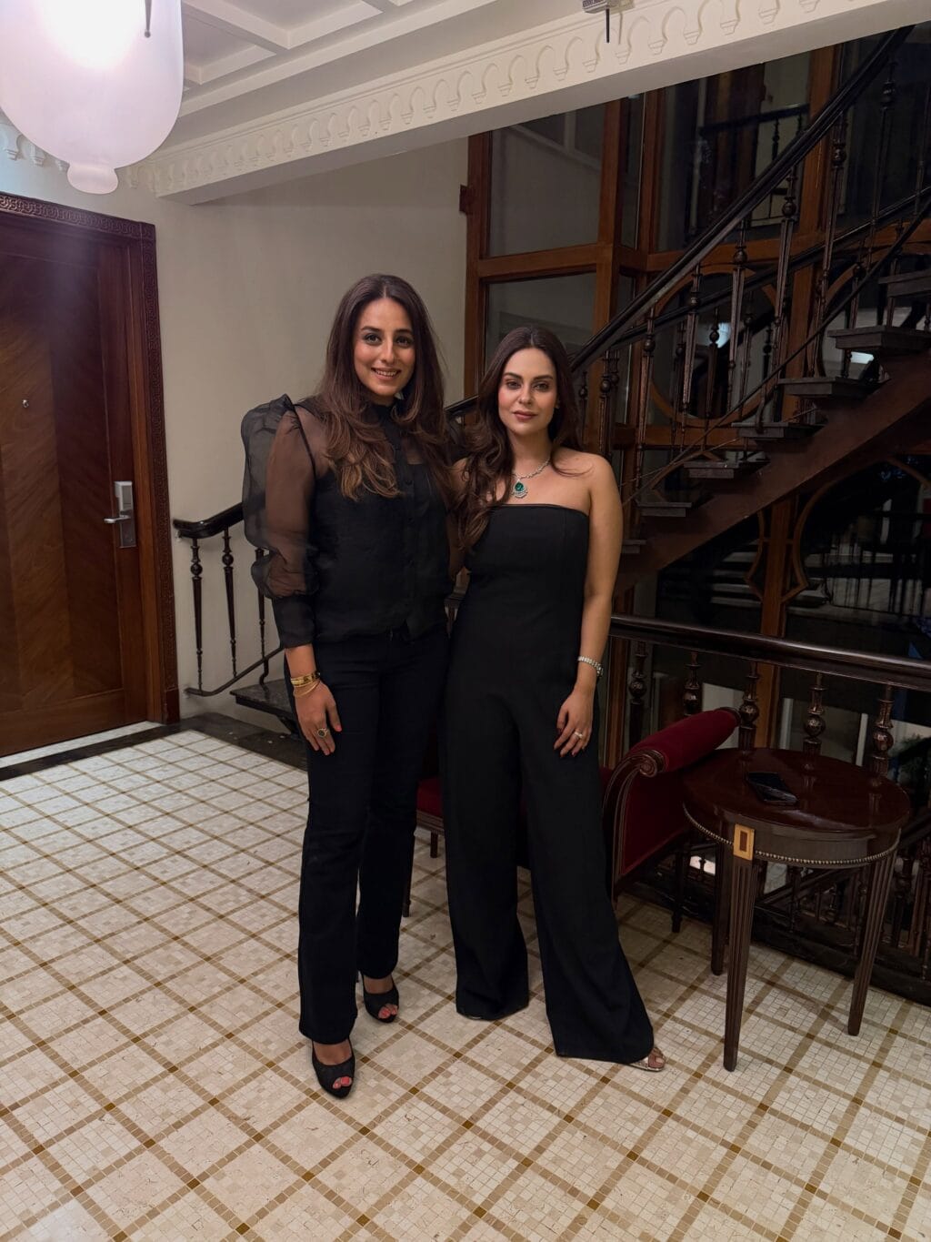 Amar Khan Celebrates Her Birthday With Shaan Shahid & Friends Amar Khan Celebrates Her Birthday With Shaan Shahid & Friends