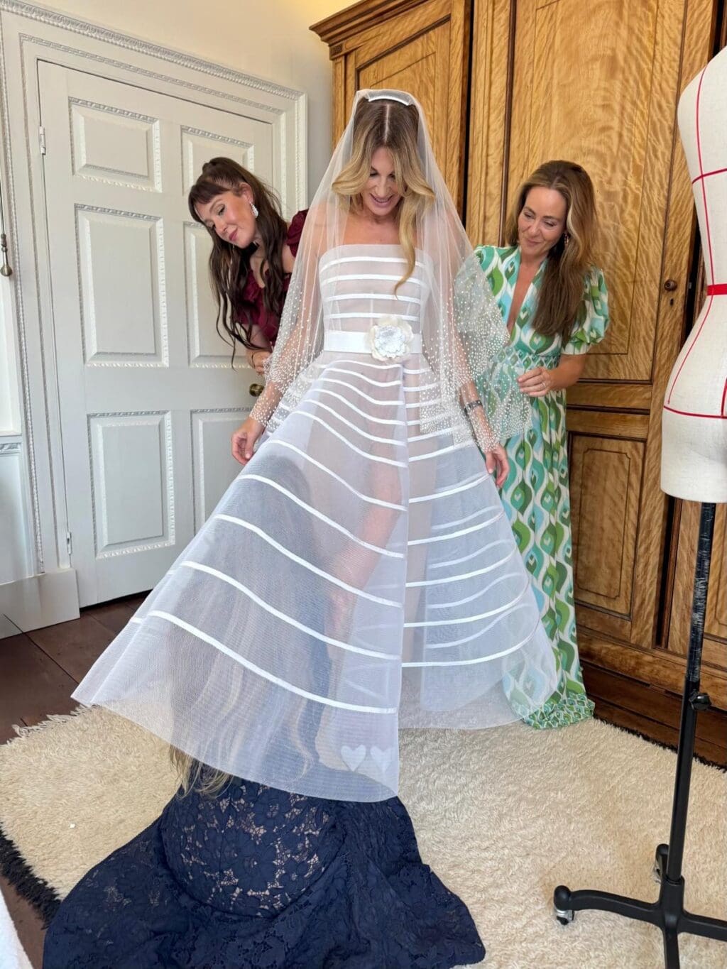 Jemima Goldsmith Shares Gorgeous Wedding Pictures