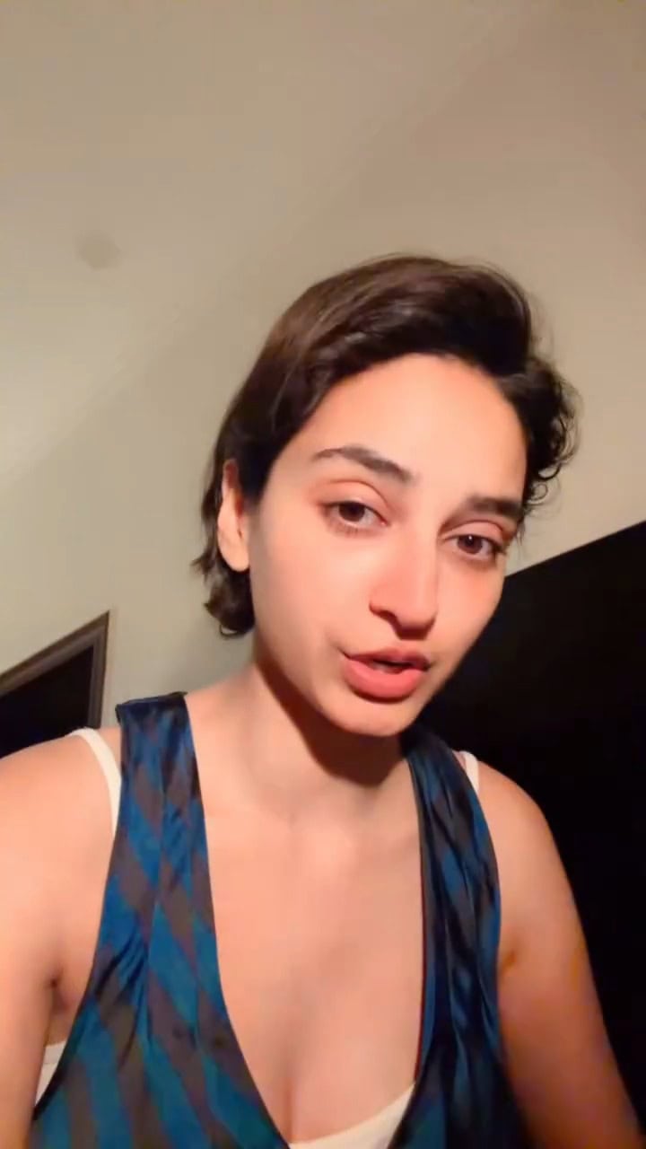 Mamya Shajaffar Channels Her Inner Noor Jahan Mamya Shajaffar Channels Her Inner Noor Jahan
