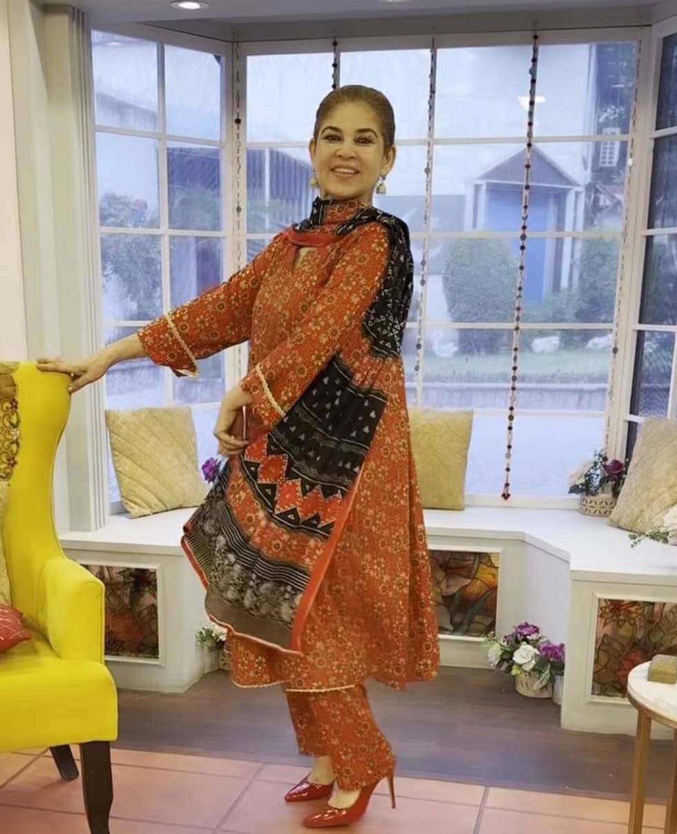 Mishi Khan Condemns Viral Kid Praising Stage Dancer's Moves Mishi Khan Condemns Viral Kid Praising Stage Dancer’s Moves