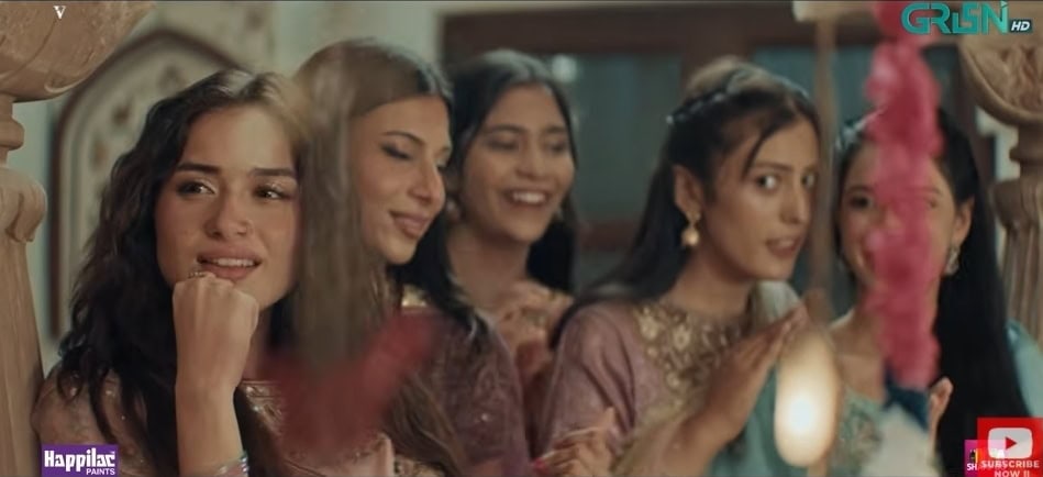 Fazal Hussain & Aena Khan Win Praise for Mitti De Baway