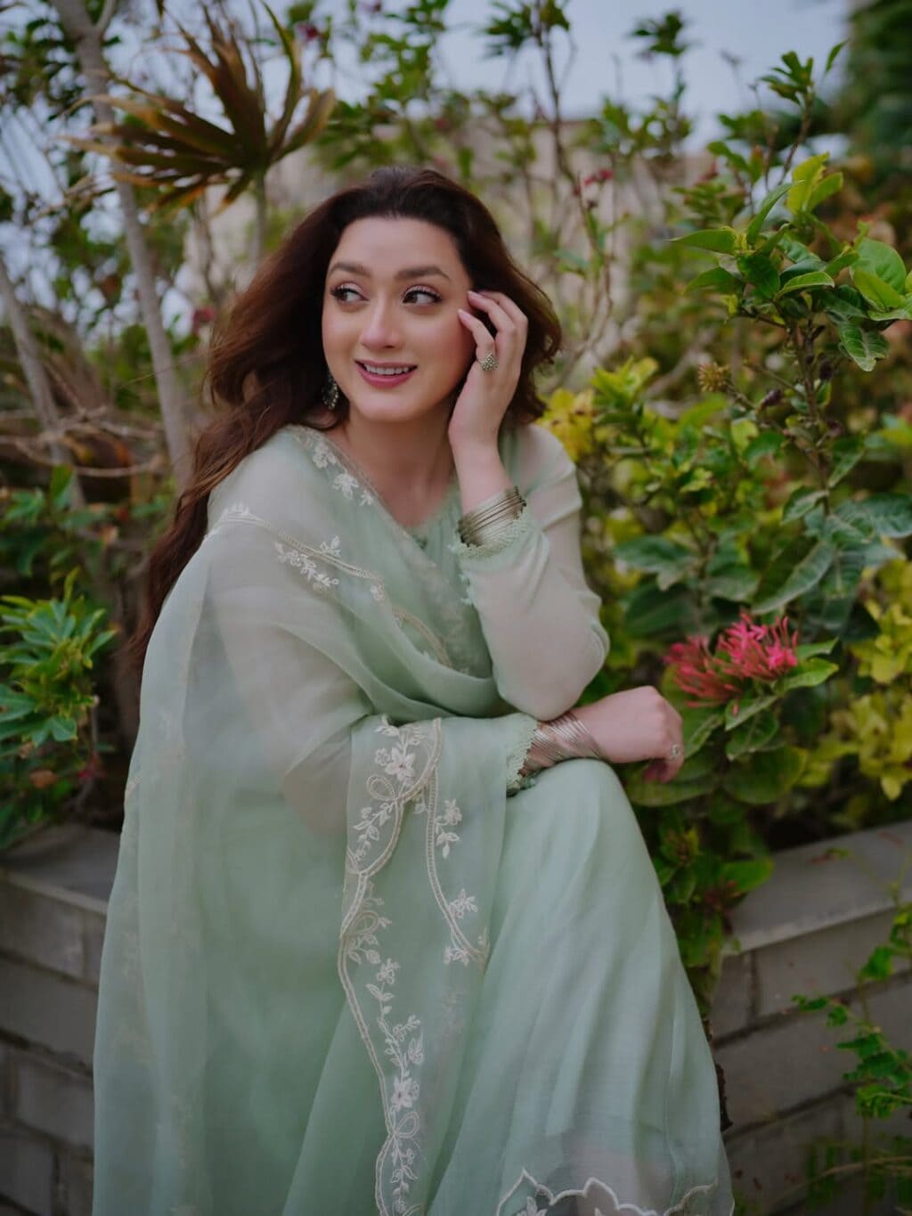 Momina Iqbal’s Response To Saqib Chadhar’s Gifts Details