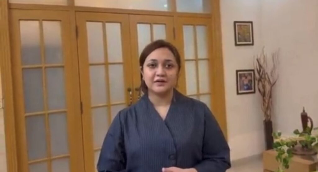 Eman Fatima Emotional After Rajab Butt Attends Son's Birthday Eman Fatima Emotional After Rajab Butt Attends Son’s Birthday